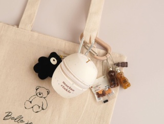 【しまむら】シリコンの携帯ゴミ箱『ポイっとポーチ』可愛くて持ち歩きに便利なゴミ入れ！