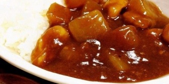 夕飯に大根入りのカレーがでたが、カレーに大根は無いよな！？