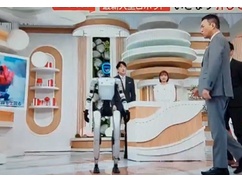 【放送事故動画】テレ朝「今話題の中国製人型ロボットはポンコツ。使い物にならない」