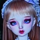 クラリスさんはこの「キラキラ・ドレス」が相当気に入っているようです。
