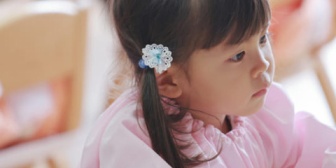 小学校に上がる前に父と、母じゃない女の人と私の３人で住んでた時期があった。それを思い出してから何か腑に落ちないことがあった