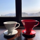 【コーヒーと癒やしの時間】コーヒーの香りには、心をふっとゆるめてくれる力があると聞いてから、最近はドリップで丁寧に淹れる時間を楽しんでいます。