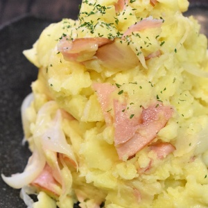 おかずになる♪ガーリックポテトサラダ