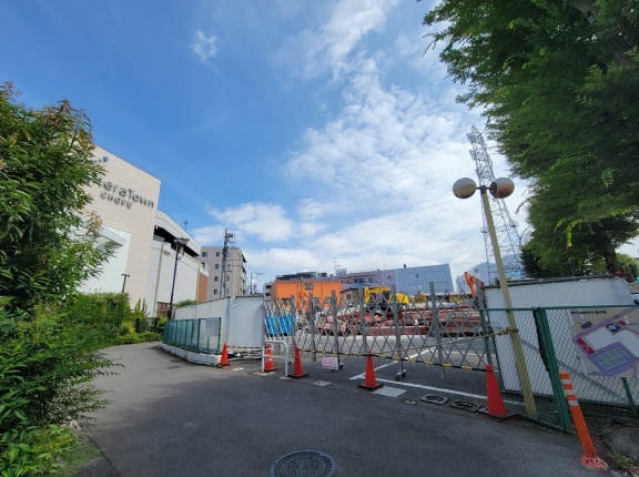 【菊野台の工事】我が青春の柴崎PCデポの跡地の建物がぶっ壊れて更地になっていた！