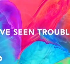 【和訳解説】Trouble（トラブル）：どん底も絶頂も見てきた。Avicii（アヴィーチー）が歌う「人生という名の長い旅」