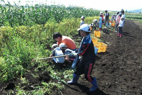 北海道農協青年部協議会 こども農業体験 十勝地区