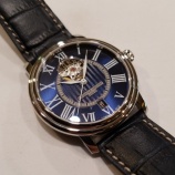 『ステキな青を腕元に』の画像