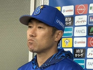 【DeNA】相川監督「勝てる捕手」を最優先→正捕手争いが激化