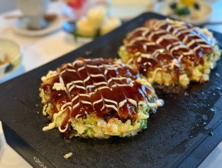 だんなさまが、お好み焼きを焼いてくれた夜ごはん
