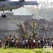 【画像】ハイチの地震でヘリコプターに群がる人々の写真