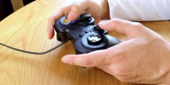 毎日ネットで友人たちと格ゲーをしてる。睡眠時間を心配して「早く寝よう？」と声をかけてみたんだけど…