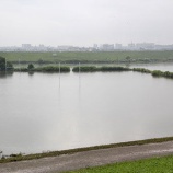 『晴れ間がのぞいていますが、水はまだ引きません』の画像