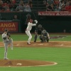 大谷翔平、第2打席でライト前ヒット！5試合連続安打で自己最多月間28安打目マーク！