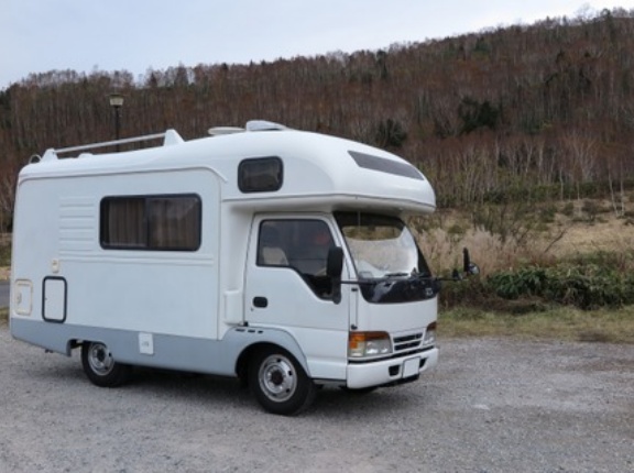 お前らってなんで「キャンピングカー」買わないの？