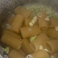 歯ごたえなんて言わないで！クタクタにするからおいしい〜ブロッコリーのパッケリ