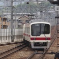 谷上、神鉄と地下鉄は同じホームで乗り換えられる