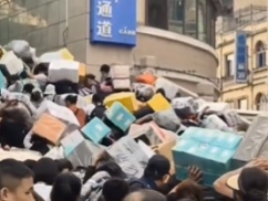 中国経済、マジで逝く。食い詰めた大量の中国人がベトナムへ『出稼ぎ』を開始！ 「世界の工場」から「労働力輸出」へ転落