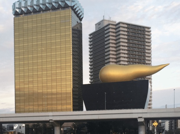 中国「お前らの国で最も醜い建物は何？」日本「アサヒビールの金のアレ」