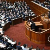毎日新聞社説   首相の施政方針演説　挑戦の先に何があるのか