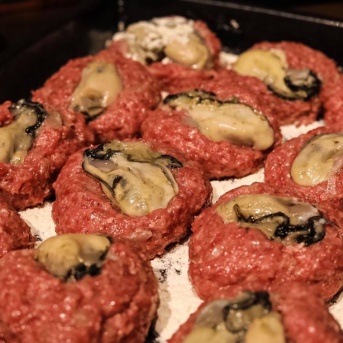 （尾崎牛）かきにく（牡蠣肉）バーガー【カキさら】その一皿に秘められた物語