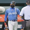 新庄監督、三塁で憤死した江越の走塁を責めず「オレはいいと思う」