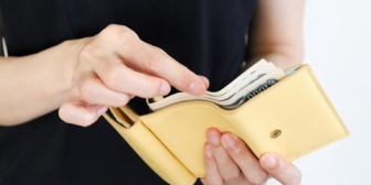 【愚痴】他人が使う金には敏感だけど自分が使う金には鈍感、改善してほしい。