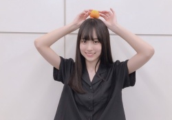 真っ白い二の腕がまぶしい！賀喜遥香、笑顔が可愛すぎｗｗｗ