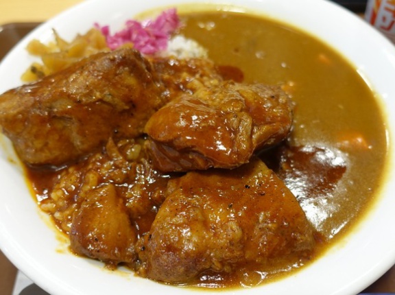 【朗報】すき家の「ポークロックカレー」ガチで美味すぎるww