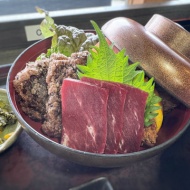 3種の鯨料理が丼の中を彩る！　わざわざ行くべき道の駅レストラン〜南房総　お食事処 和田浜〜