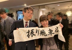 【驚愕】これはすげぇ･･･かりんちゃんが凄い人と写真撮影ｗｗｗｗ