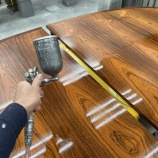 『現状の色合いをそのままに、美しく蘇る伸長式テーブル』の画像