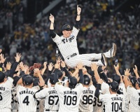 阪神、胴上げは最悪移動日wwwwwwwwwwww