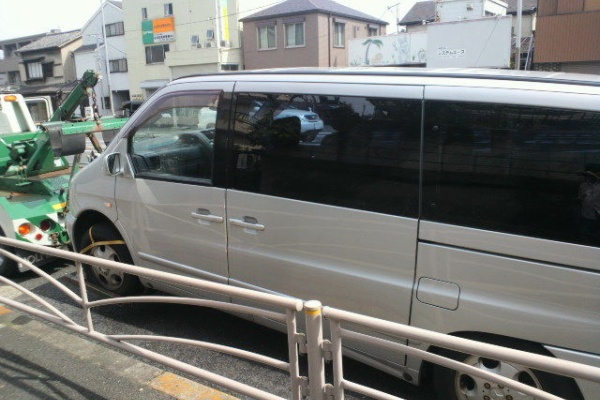 こちら ご遺体搬送の日礼自動車です 寝台車