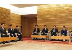 【最新世論調査】高市内閣支持率、下がり始める・・・