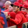 大谷翔平　ベンチに姿見せ、笑顔　8月23日以来