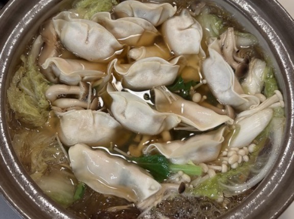 涼しくなったので餃子鍋