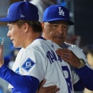 【MLB】ロバーツ監督 「ヤマモトはロボットかもしれない」　山本由伸はアメリカでもすでに伝説　連覇の裏側を語る