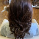 ダメージフリーの1プロセスブリーチinカラーを重ね、髪や頭皮の健康促進しながら白髪をカバーする抜群の発色！！