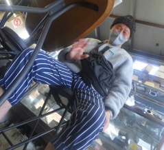 ASM様 左のブレーキランプが点かないのよね。