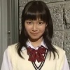 中元日芽香の経歴