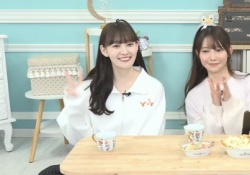 9割の男が松尾美佑に目が行くけど隣の黒見明香が太もも丸出ししてるぞwwww