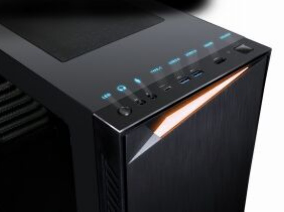 パソコンケースのフロントパネルの爪がついに後一個になった