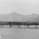 臼杵川を渡れば　日豊本線　臼杵川鉄橋　1977年3月