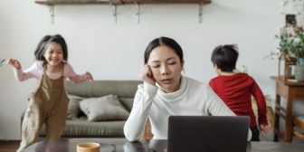 2歳と4歳に毎日振り回されてクタクタ。単身赴任の旦那に言っても仕方ないじゃんと言われ、確かにそうなんだけどさ…