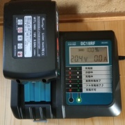 マキタ互換バッテリー用充電器 DC18RF(購入と充電)