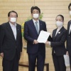 安倍首相、９月入学を断念　与党反対で環境整わず
