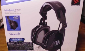 aspirinつながりのヘッドセット Mad Catz F.R.E.Q. 4D