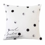 『水玉と英語テキストのクッションカバー』の画像