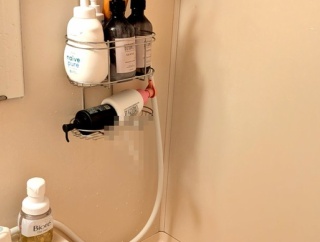 女性VTuber「ワンルーム一人暮らし20歳の風呂場なんてこんなもんだよ」ﾊﾟｼｬｯ → ヤバすぎる物が映ってるのがバレて終わるｗｗｗｗｗ