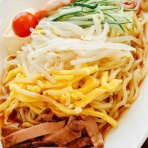 男の昼ごはん